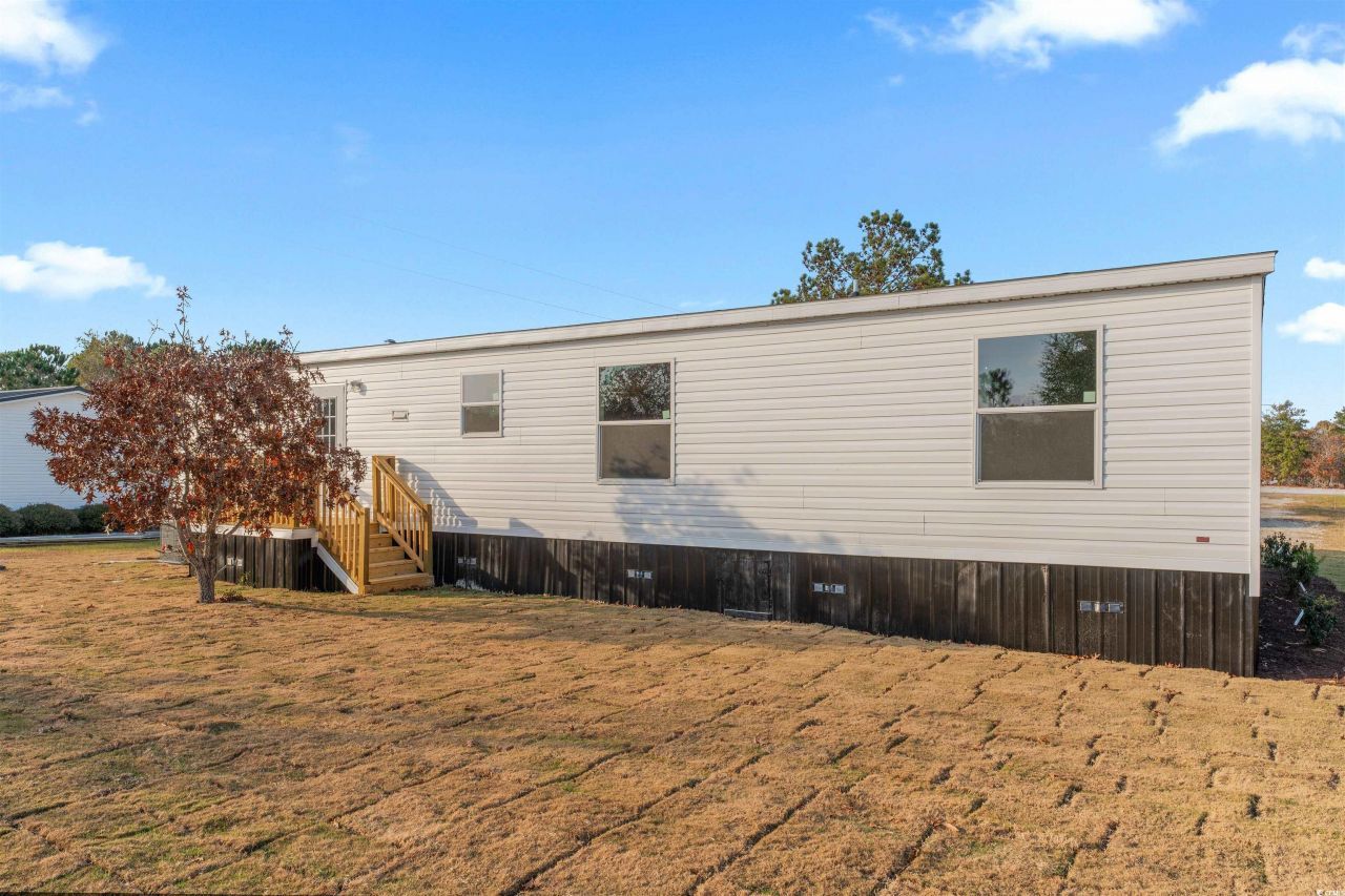 1229 Francis Marion Dr. Photo 4