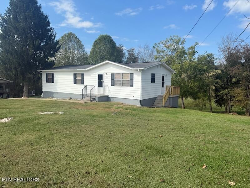 352 Thorngrove Pike, Kodak, TN 37764 Main Photo