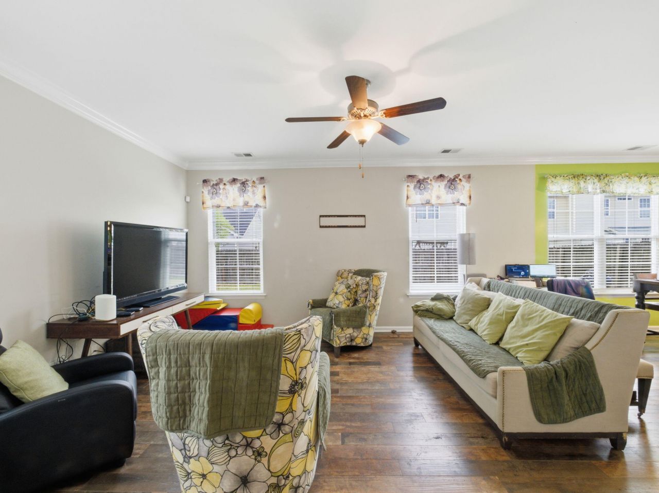 7814 Magellan Drive Photo 4