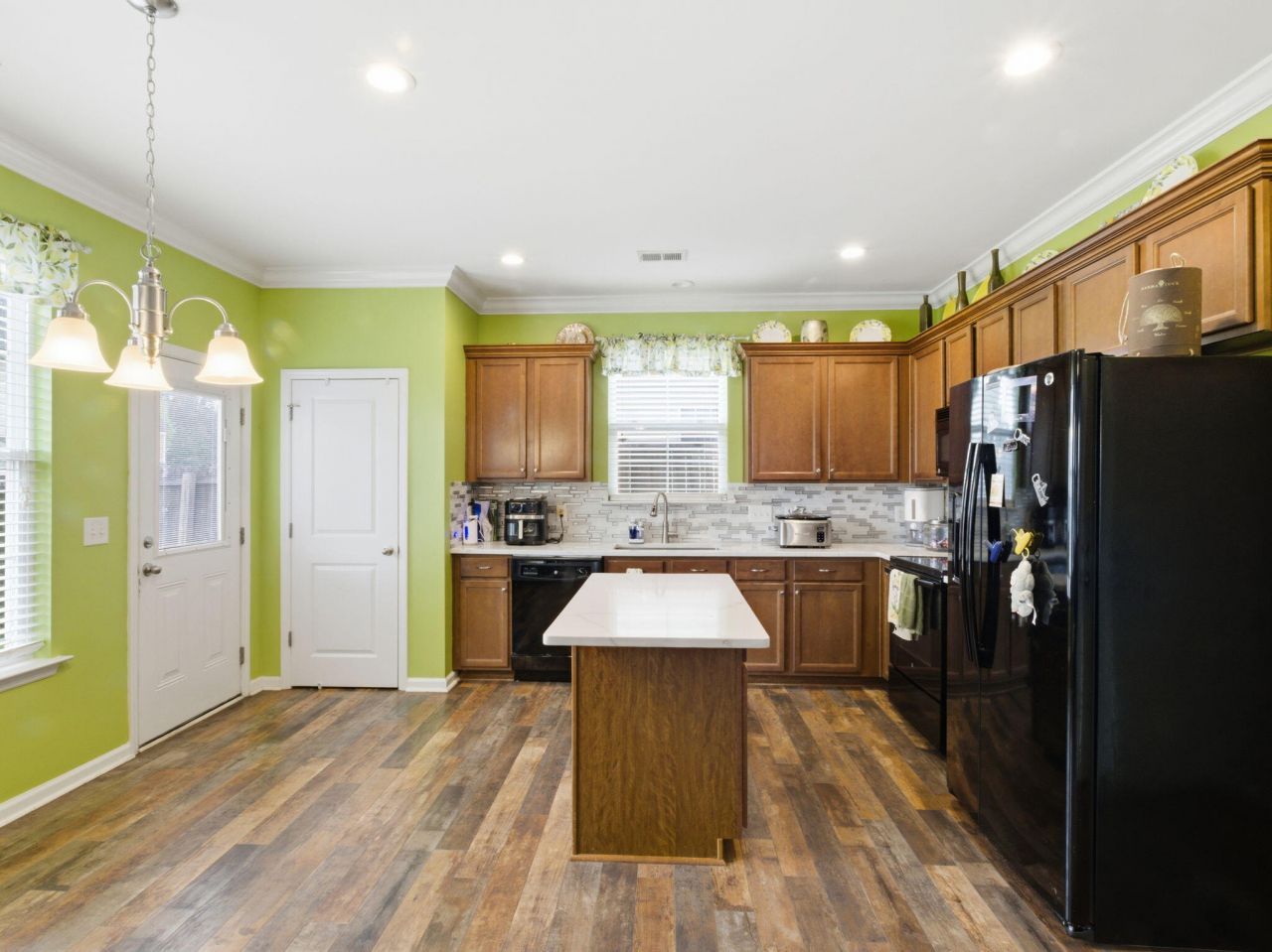 7814 Magellan Drive Photo 9