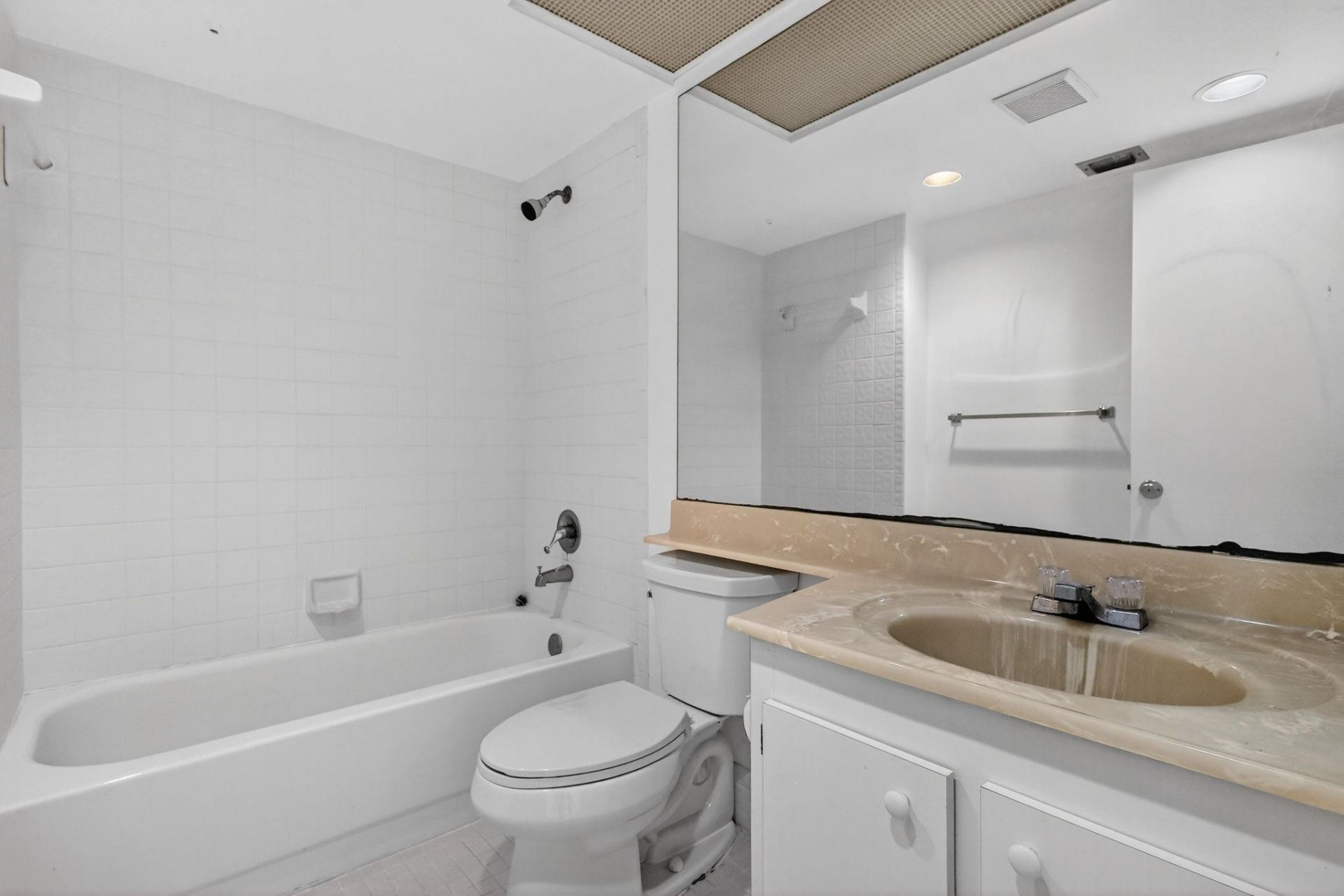 12750 SW 4th Court, Unit 307J, Pembroke Pines, FL 33027 Photo