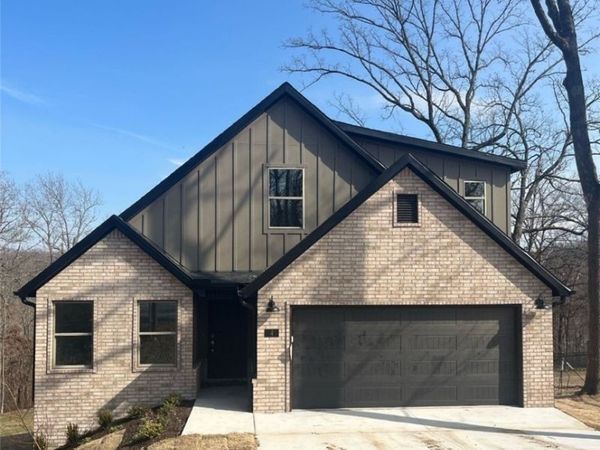 4 Laverne Lane, Bella Vista, AR 72715