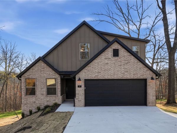 4 Laverne Lane, Bella Vista, AR 72715
