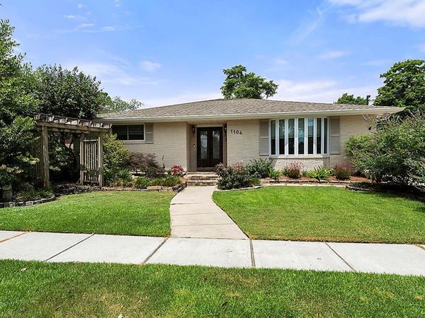 1104 SENA Drive, Metairie, LA 70005