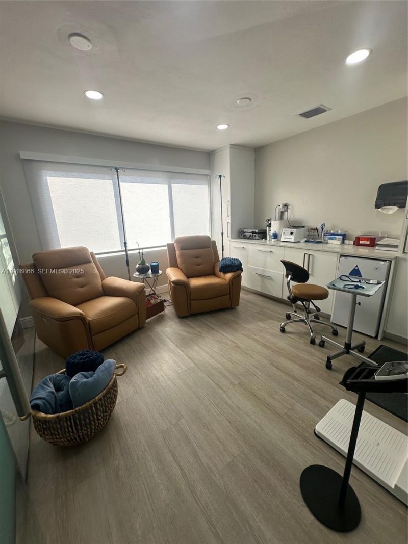 6443 Bird Rd, Miami, FL 33155 Photo