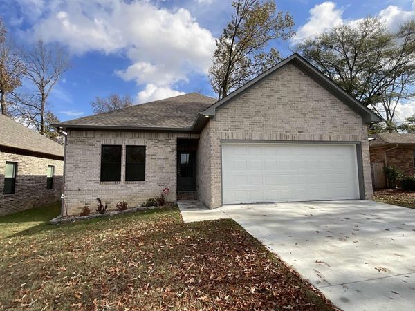 1019 N Jeff Davis Avenue, Jacksonville, AR 72076