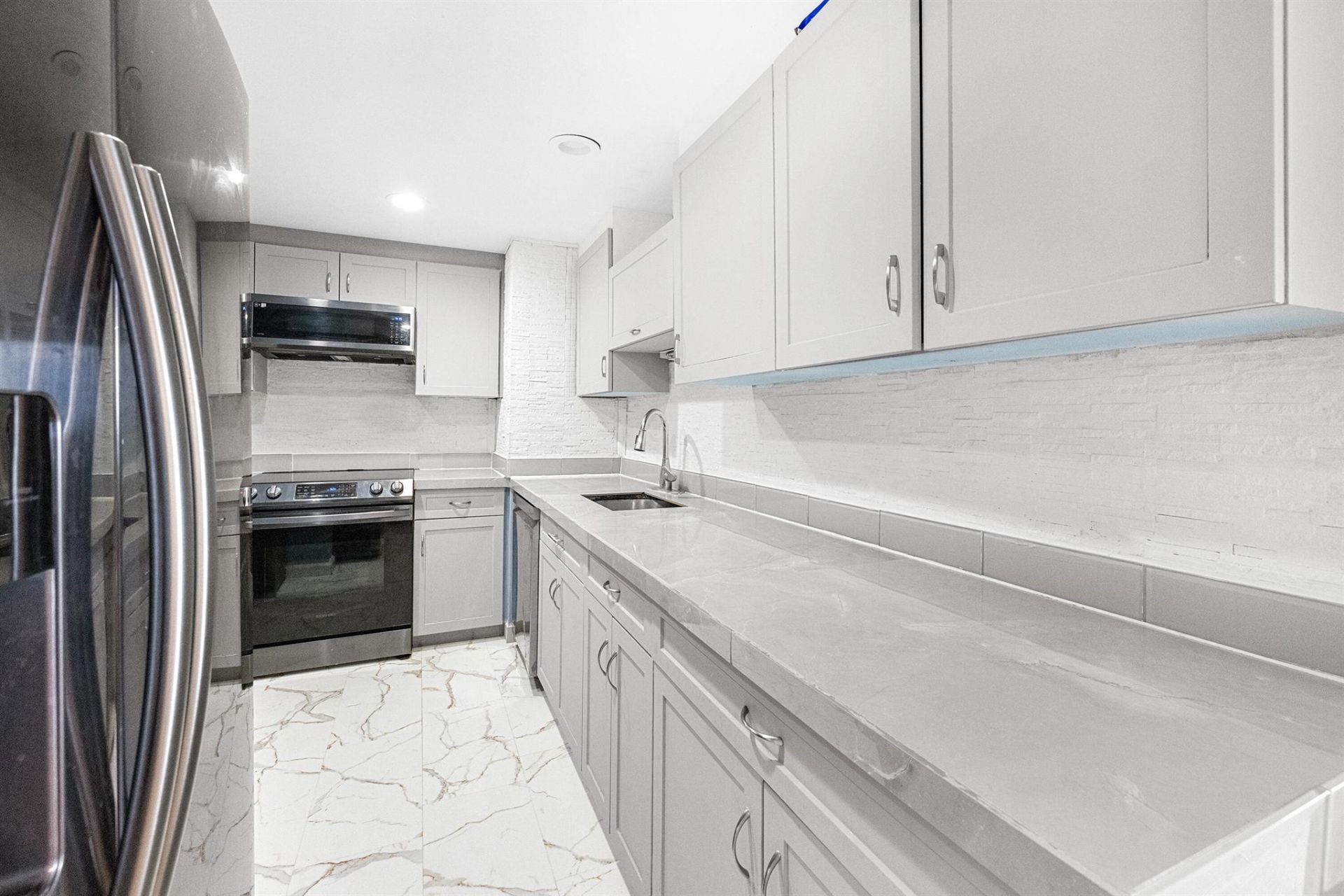 5600 N Flagler Drive, Unit 407, West Palm Beach, FL 33407 Photo