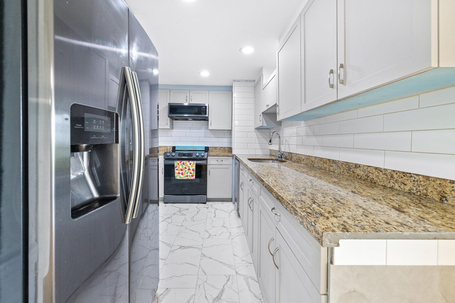 5600 N Flagler Drive, Unit 407, West Palm Beach, FL 33407 Photo