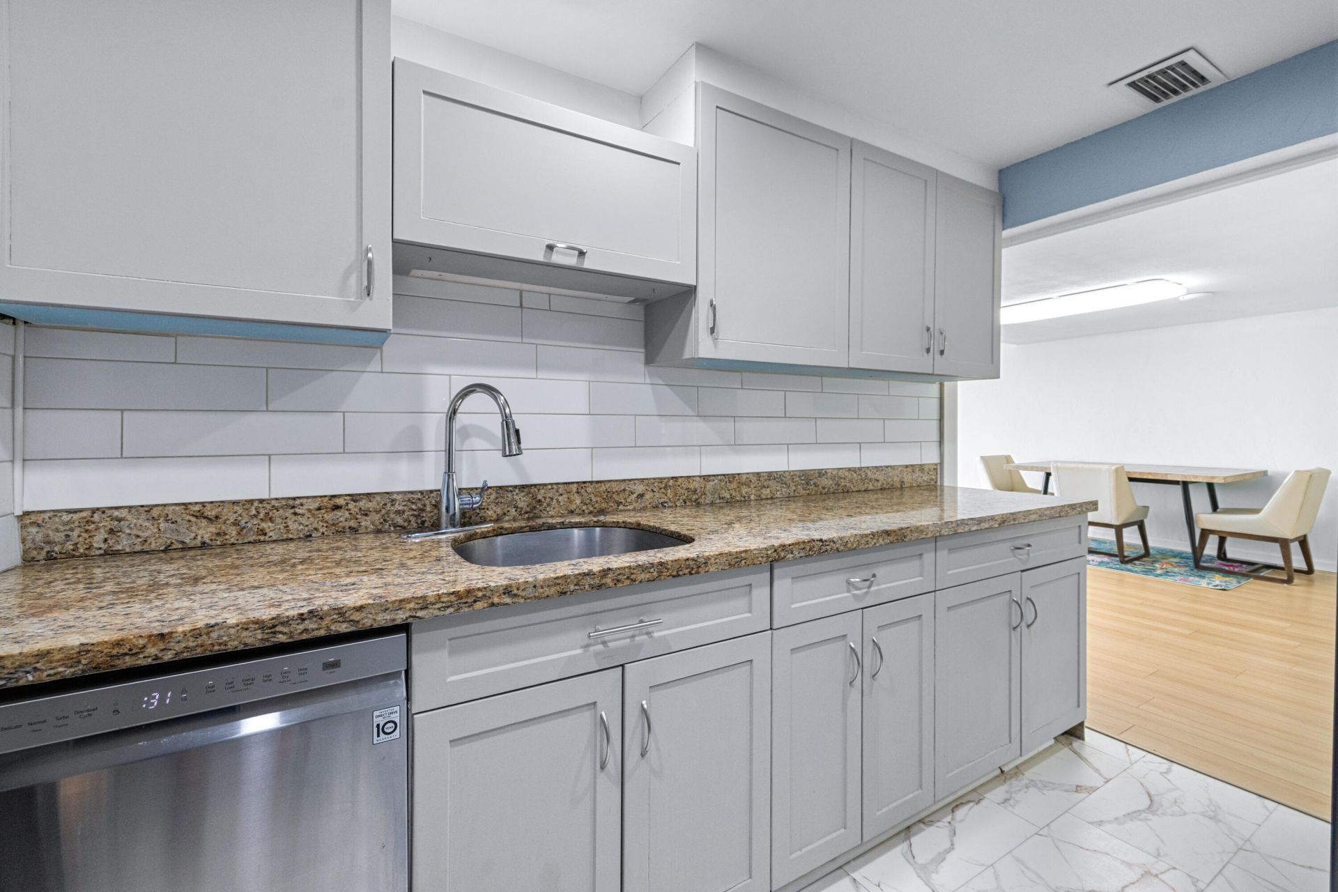 5600 N Flagler Drive, Unit 407, West Palm Beach, FL 33407 Photo