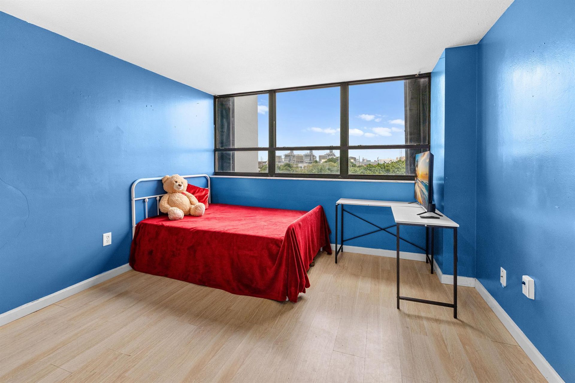 5600 N Flagler Drive, Unit 407, West Palm Beach, FL 33407 Photo