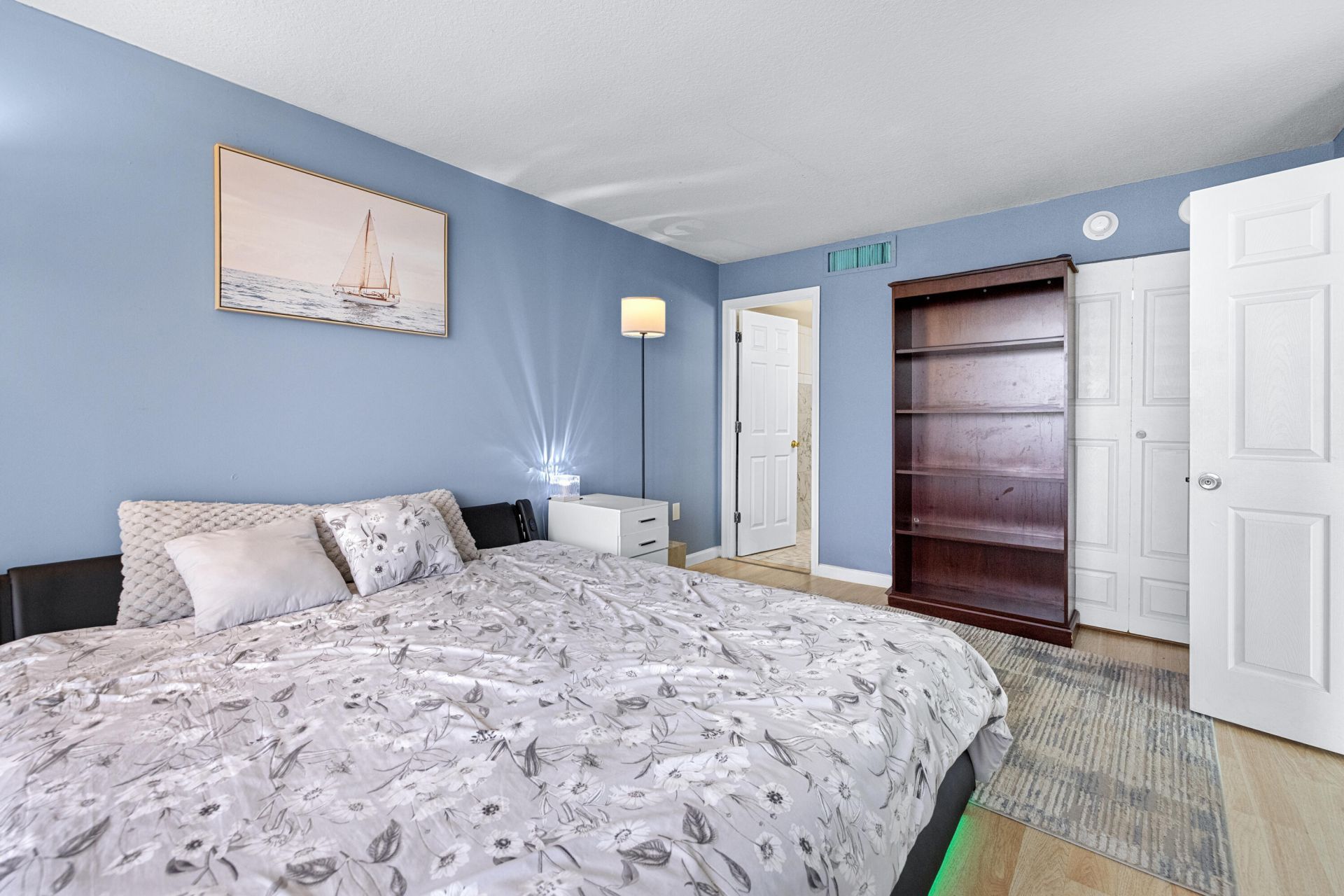 5600 N Flagler Drive, Unit 407, West Palm Beach, FL 33407 Photo