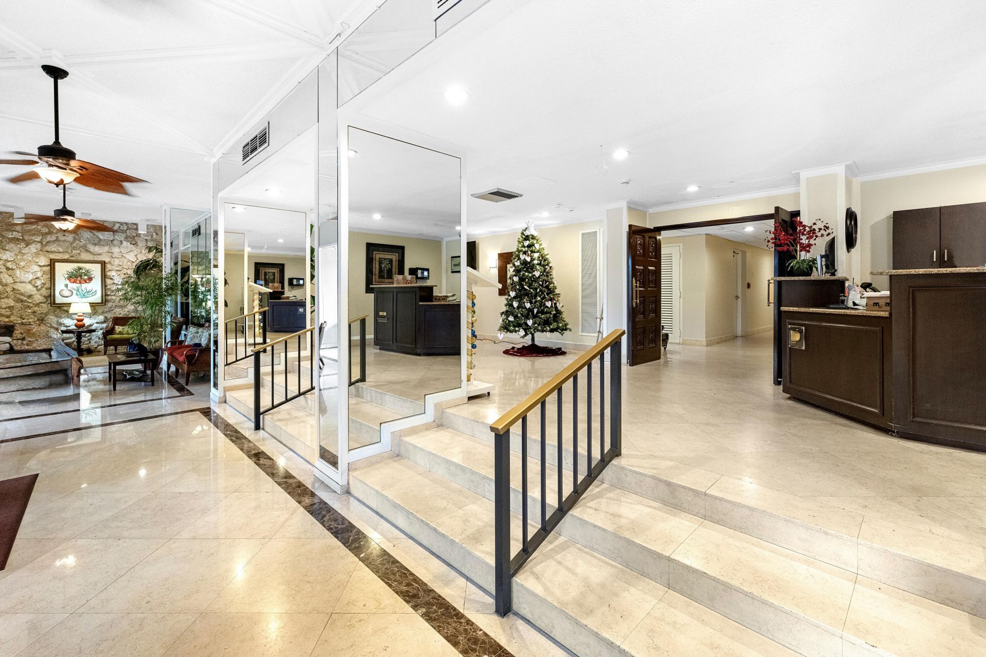 5600 N Flagler Drive, Unit 407, West Palm Beach, FL 33407 Photo