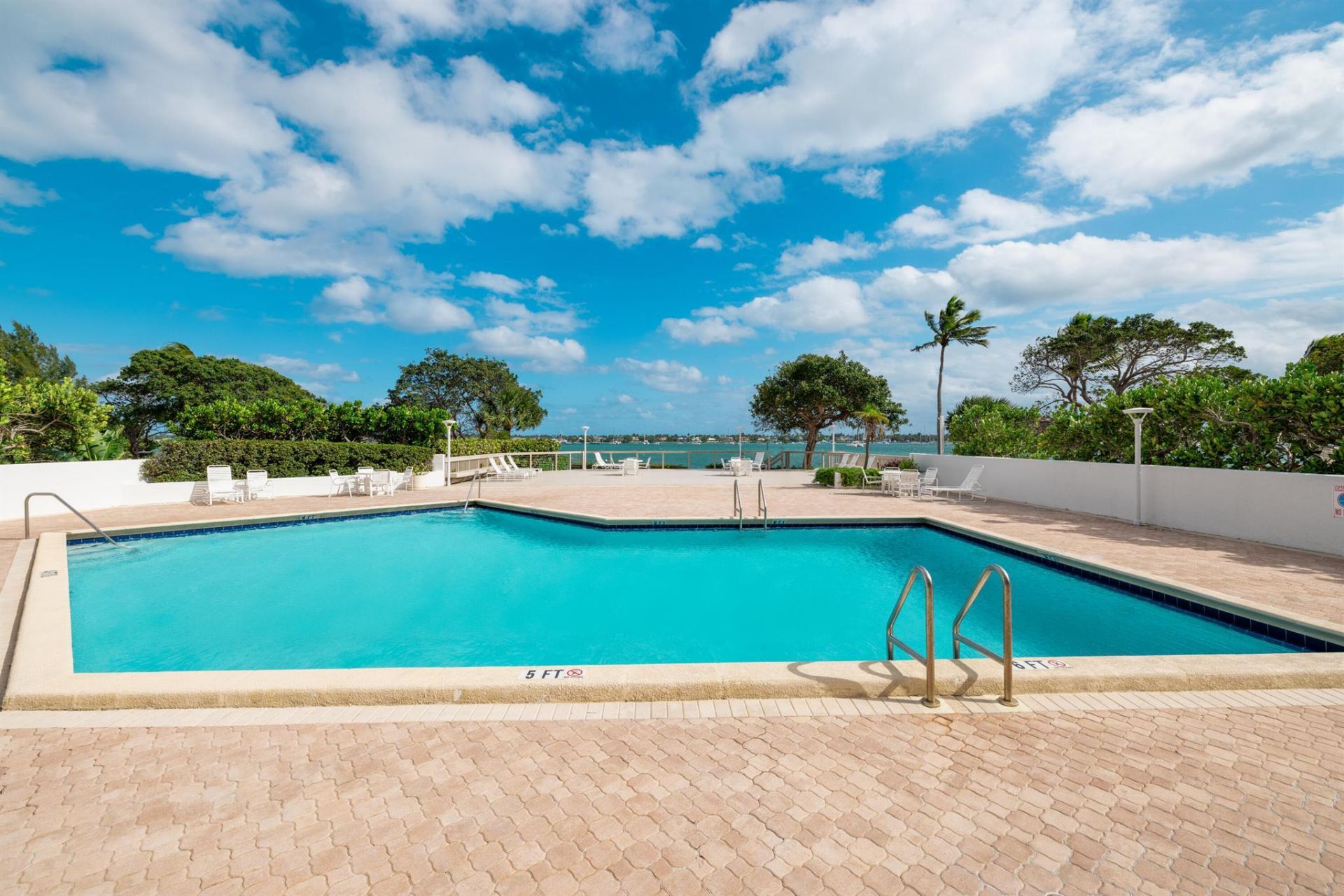 5600 N Flagler Drive, Unit 407, West Palm Beach, FL 33407 Photo