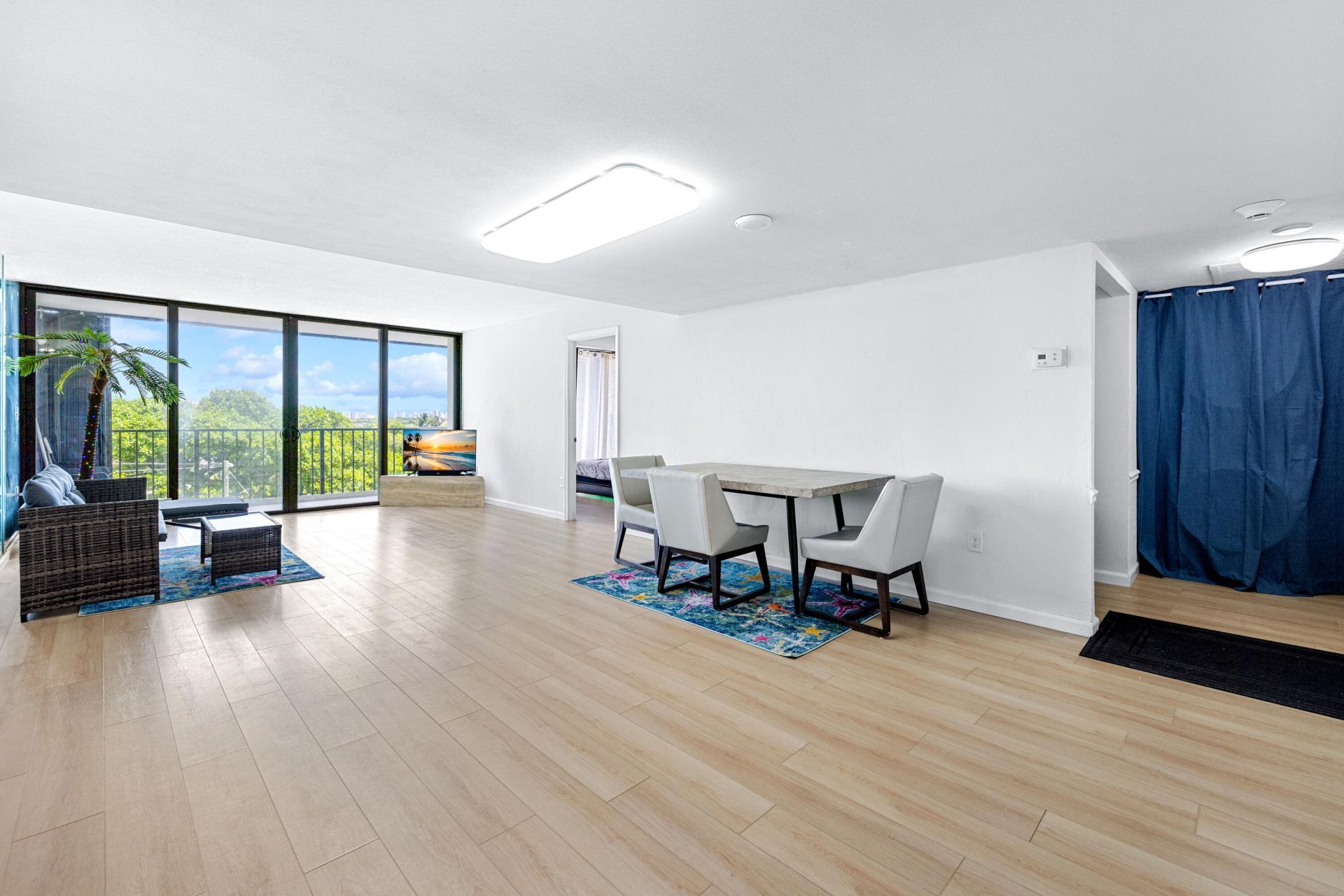 5600 N Flagler Drive, Unit 407, West Palm Beach, FL 33407 Photo