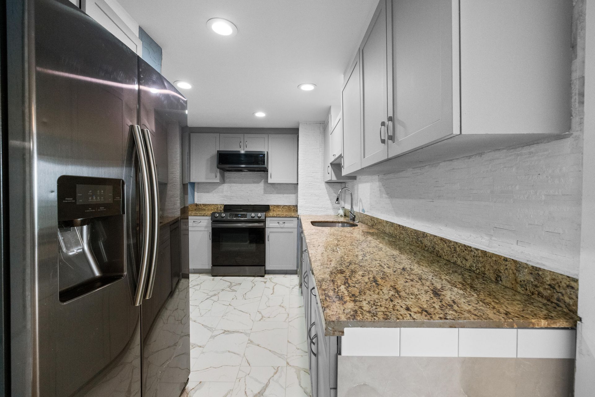 5600 N Flagler Drive, Unit 407, West Palm Beach, FL 33407 Photo