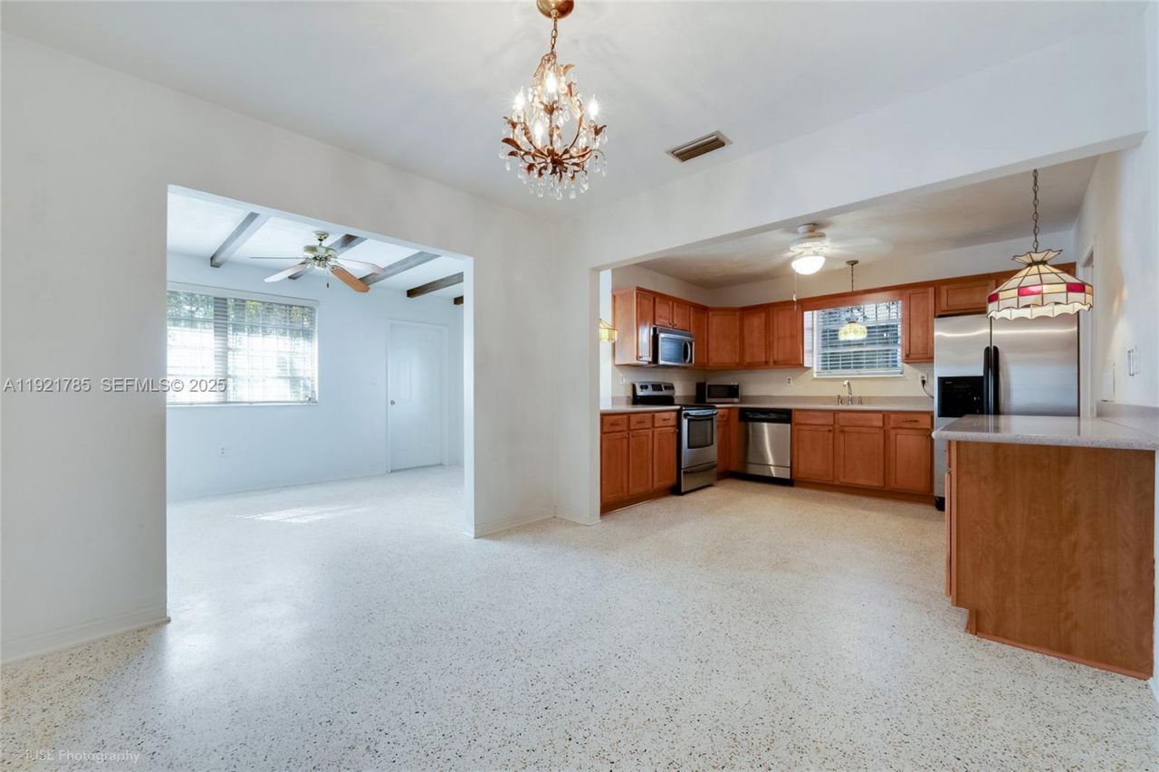 536 Minorca Ave, Coral Gables, FL 33134 Photo
