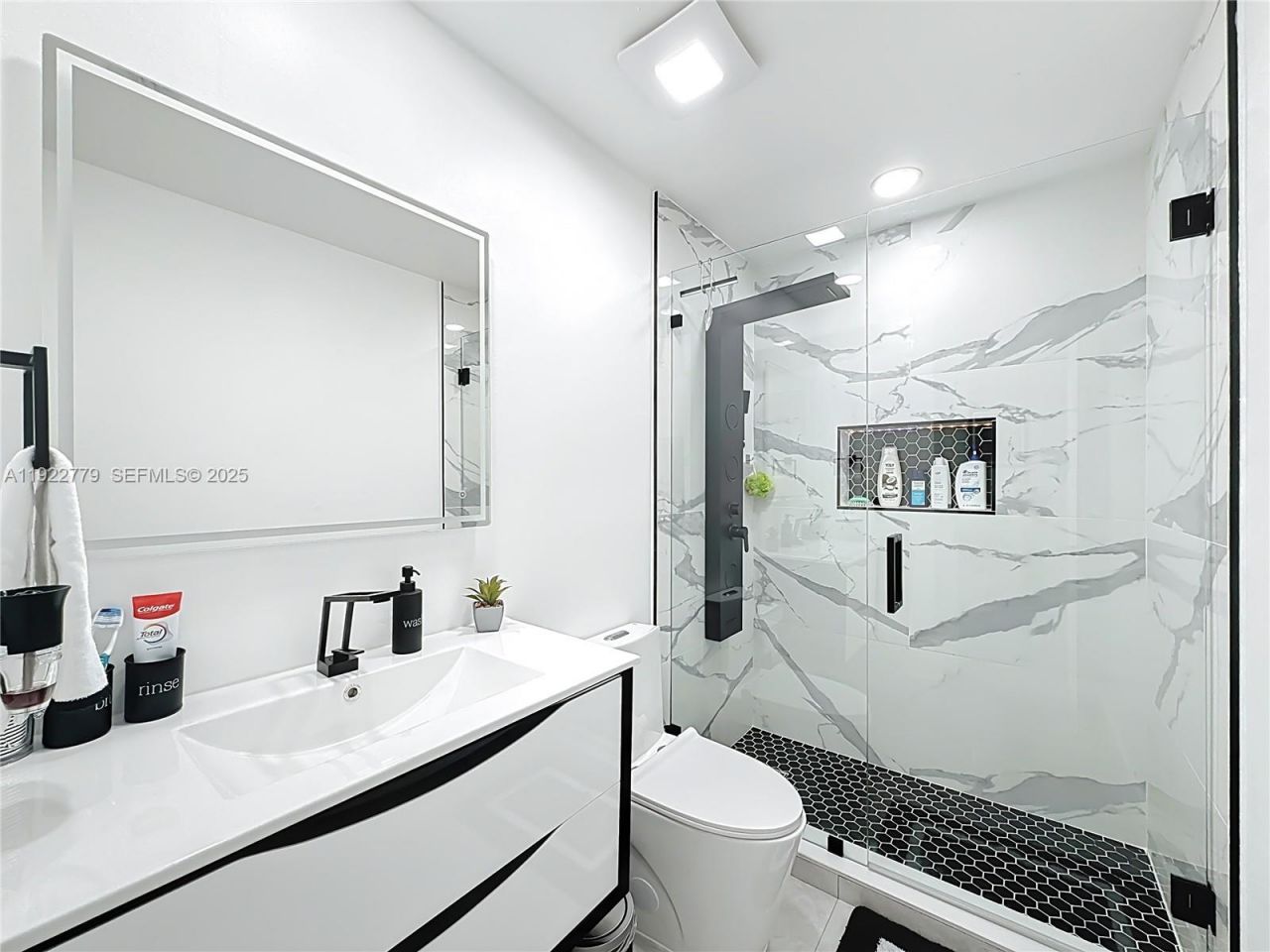 11196 SW 75th Ter, Miami, FL 33173 Photo