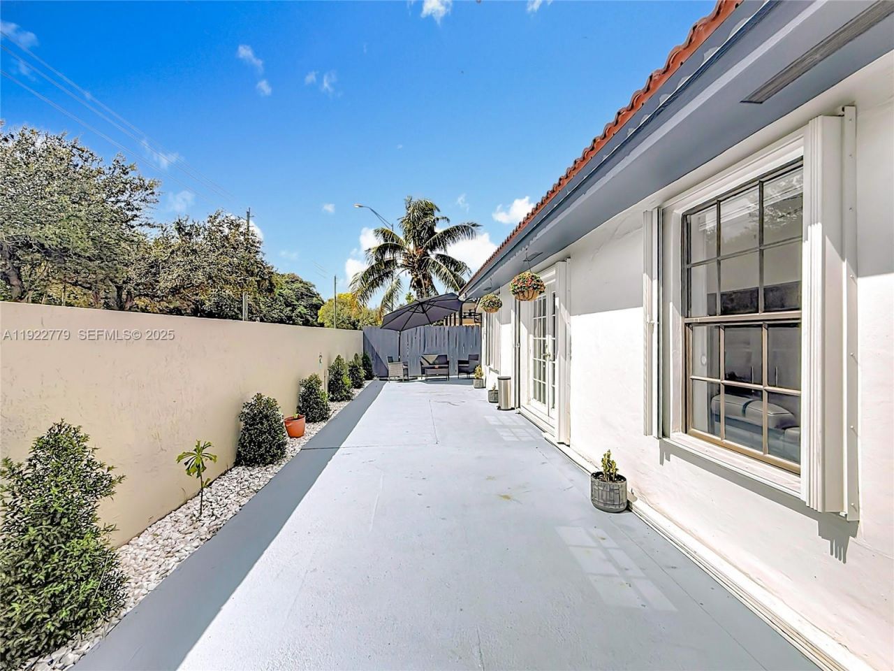 11196 SW 75th Ter, Miami, FL 33173 Photo