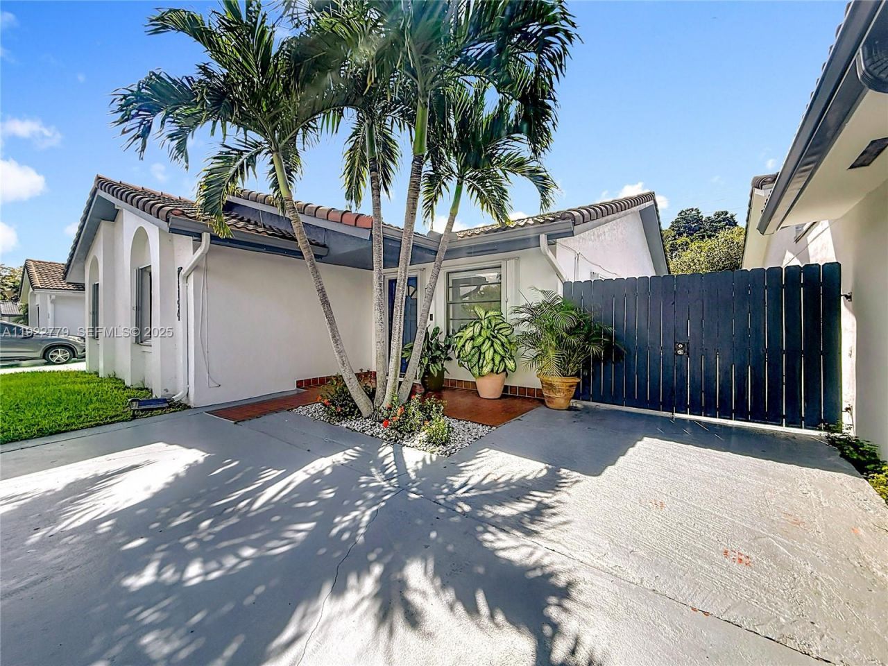 11196 SW 75th Ter, Miami, FL 33173 Photo