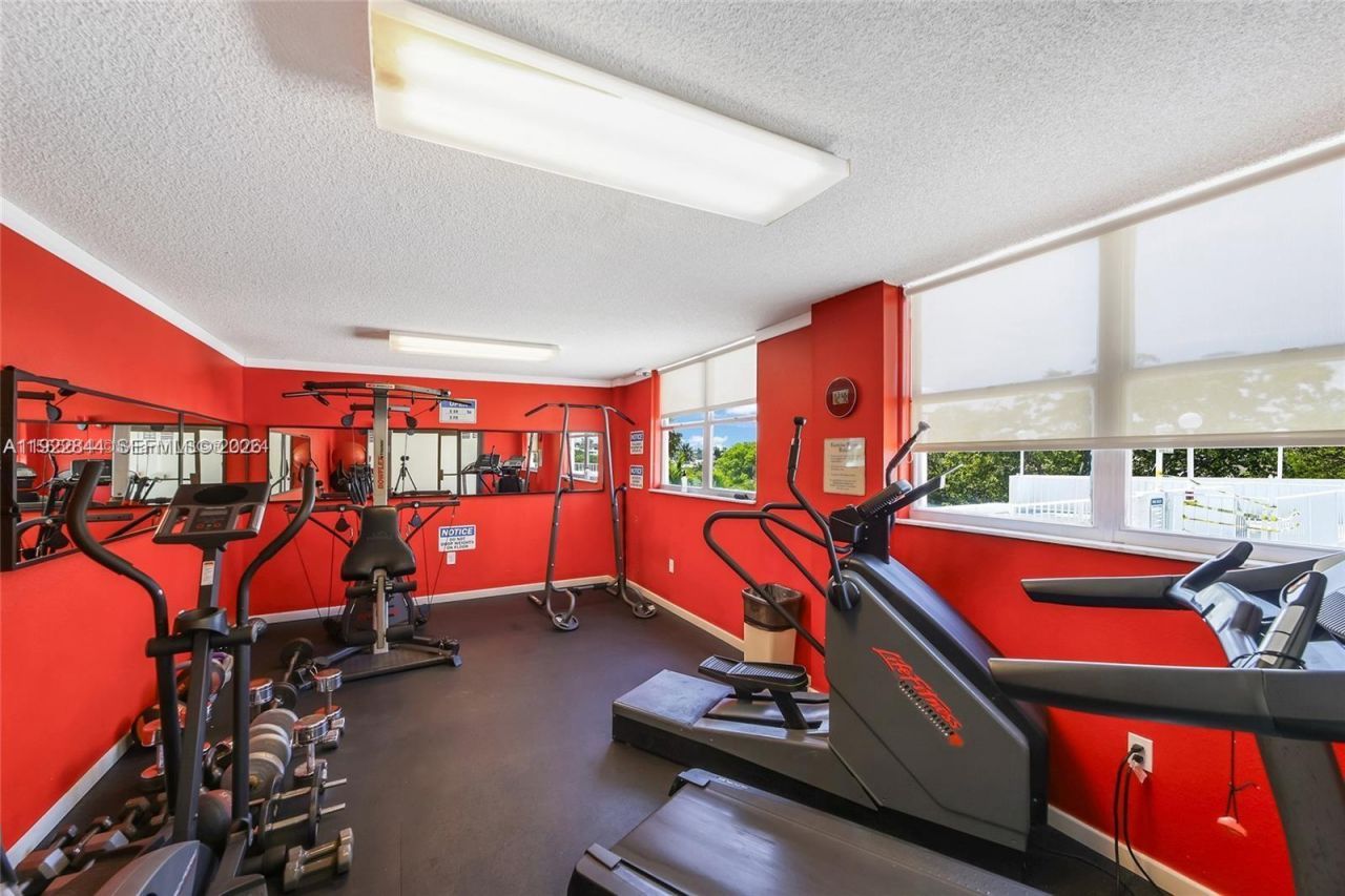 6900 Bay Dr, Unit 7A, Miami Beach, FL 33141 Photo