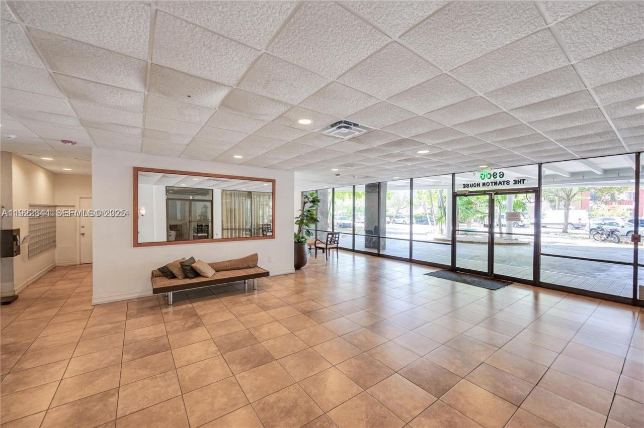 6900 Bay Dr, Unit 7A, Miami Beach, FL 33141 Photo