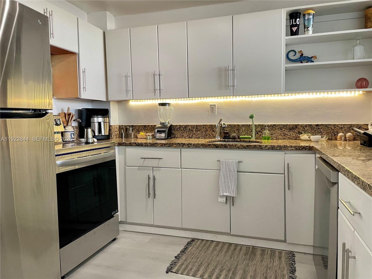 6900 Bay Dr, Unit 7A, Miami Beach, FL 33141 Photo