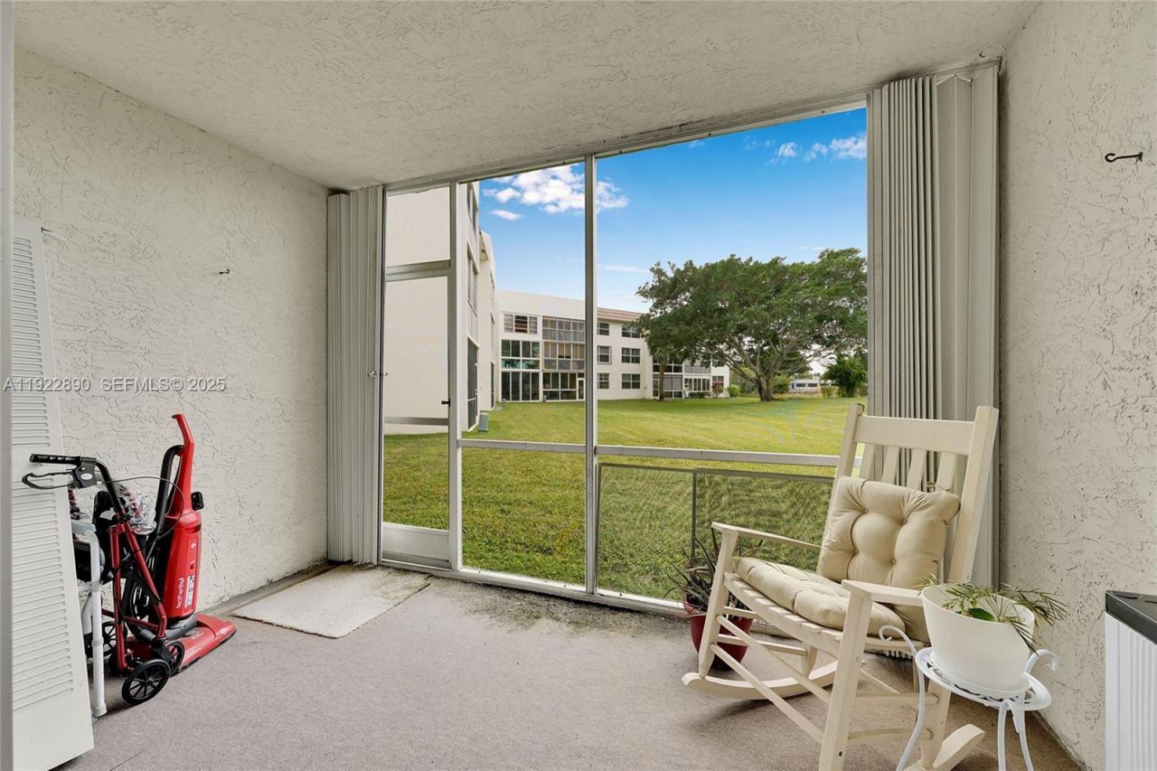 6890 Royal Palm Blvd, Unit 109H, Margate, FL 33063 Photo