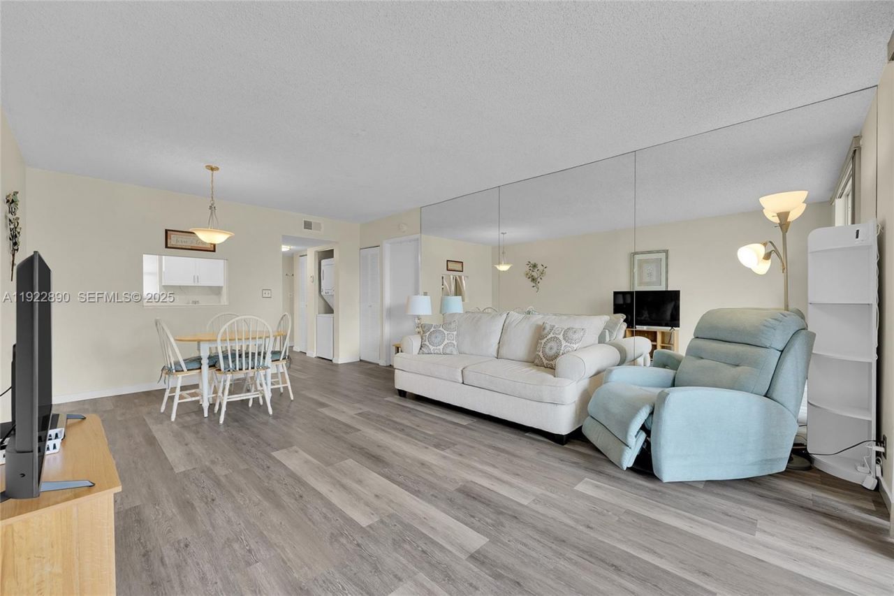 6890 Royal Palm Blvd, Unit 109H, Margate, FL 33063 Photo