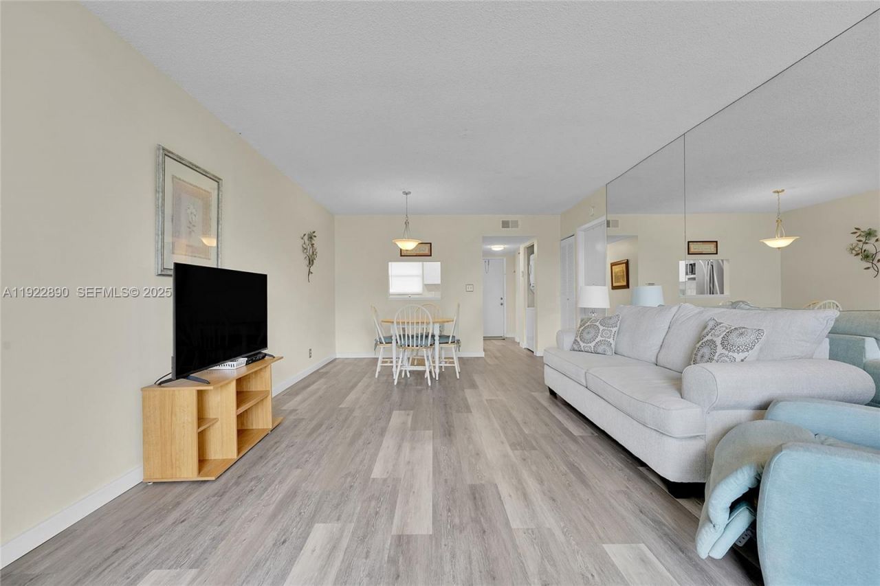 6890 Royal Palm Blvd, Unit 109H, Margate, FL 33063 Photo