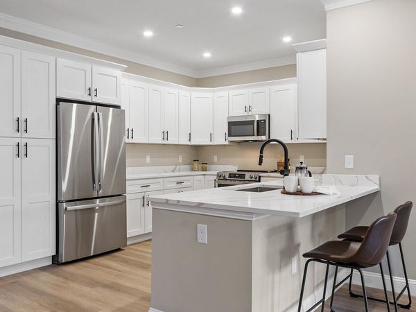 10100 S Willow Street, Unit 207, Manchester, NH 03103
