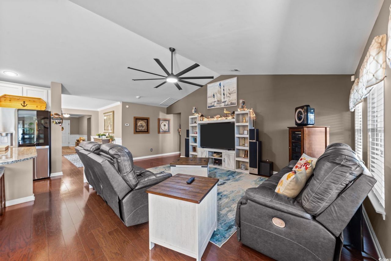 892 Bonita Loop Photo 8