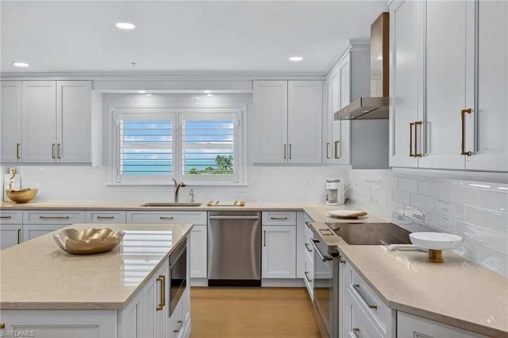 2549 W Gulf Dr, Unit 206, Sanibel, FL 33957 Photo