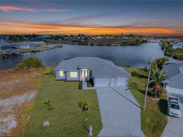 913 NW 33rd PL, CAPE CORAL, FL 33993