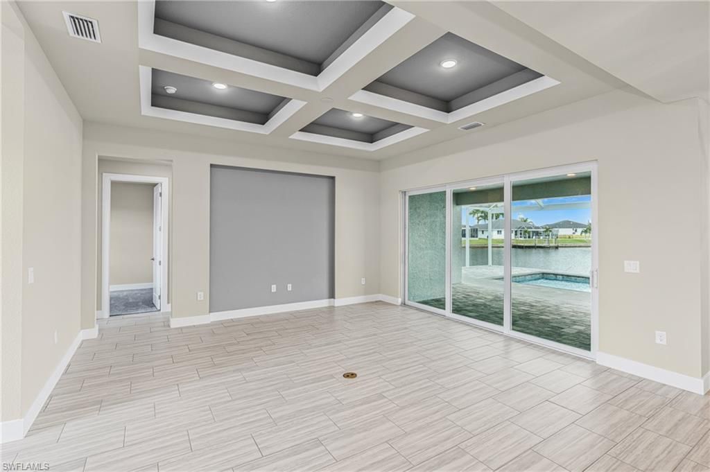 913 NW 33rd Pl, Cape Coral, FL 33993 Photo