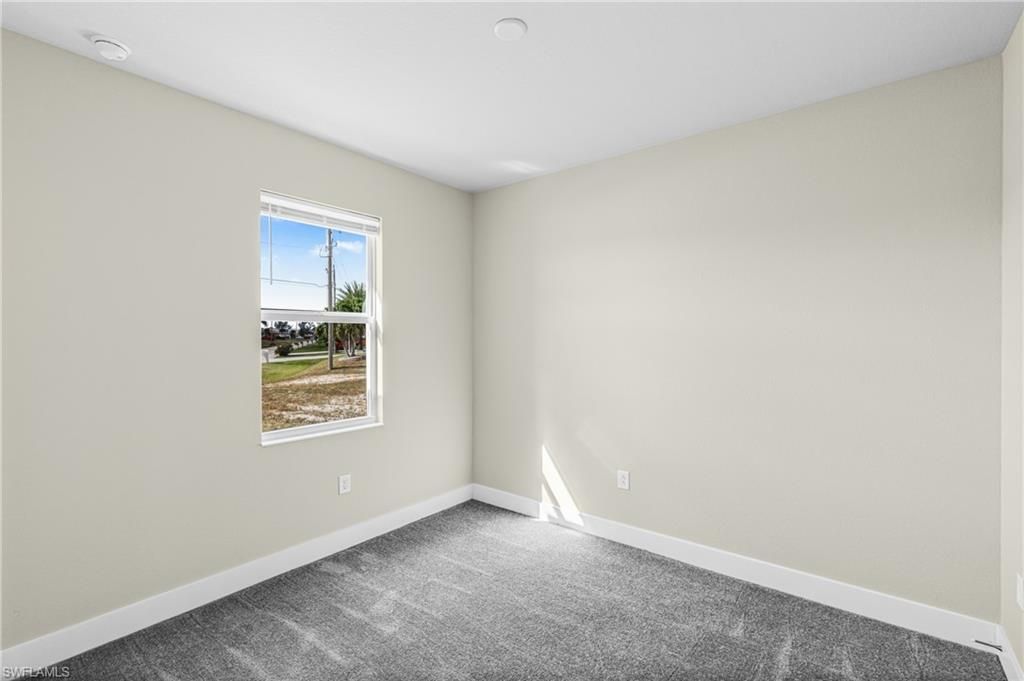 913 NW 33rd Pl, Cape Coral, FL 33993 Photo