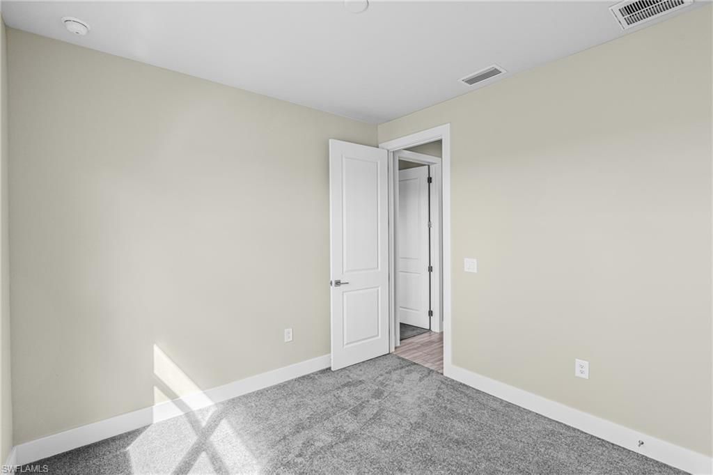 913 NW 33rd Pl, Cape Coral, FL 33993 Photo