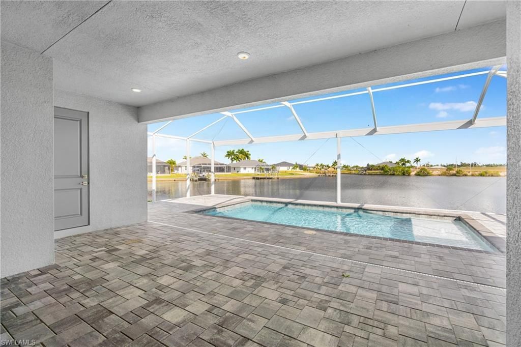 913 NW 33rd Pl, Cape Coral, FL 33993 Photo