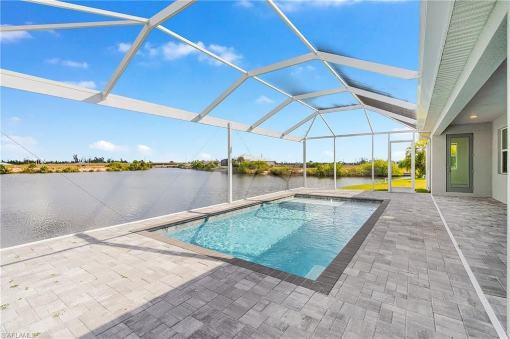 913 NW 33rd Pl, Cape Coral, FL 33993 Photo
