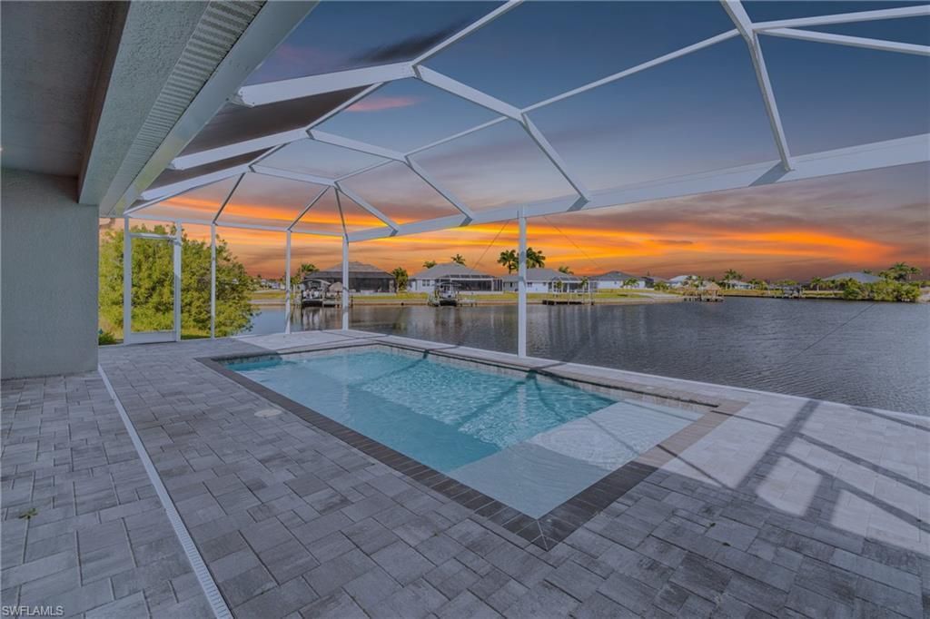 913 NW 33rd Pl, Cape Coral, FL 33993 Photo