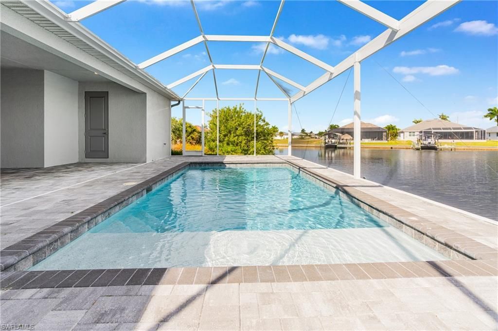 913 NW 33rd Pl, Cape Coral, FL 33993 Photo