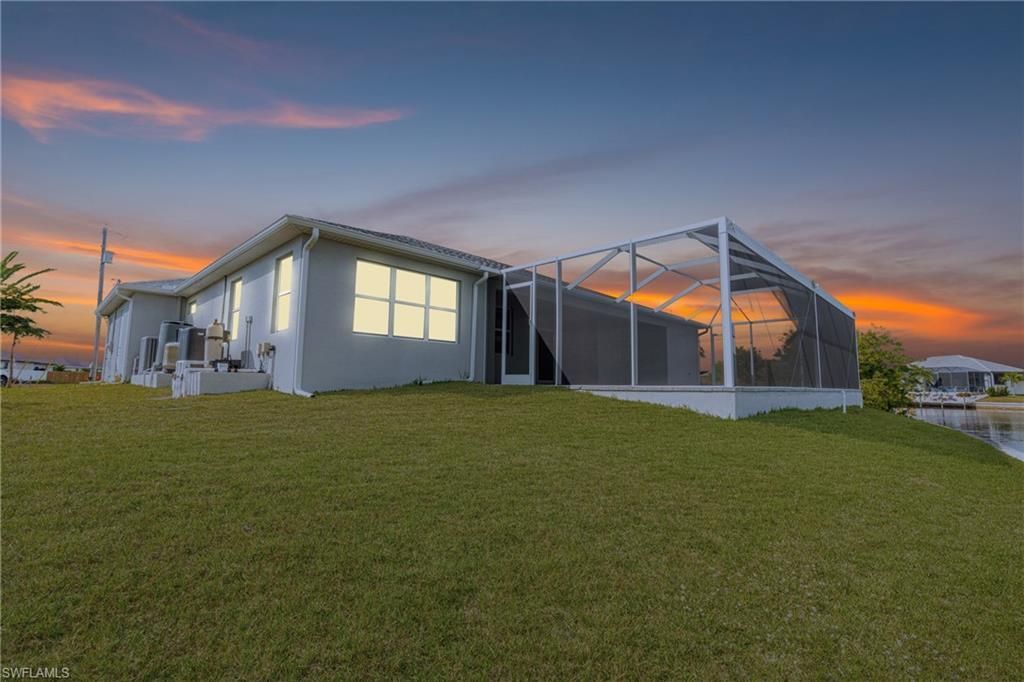 913 NW 33rd Pl, Cape Coral, FL 33993 Photo