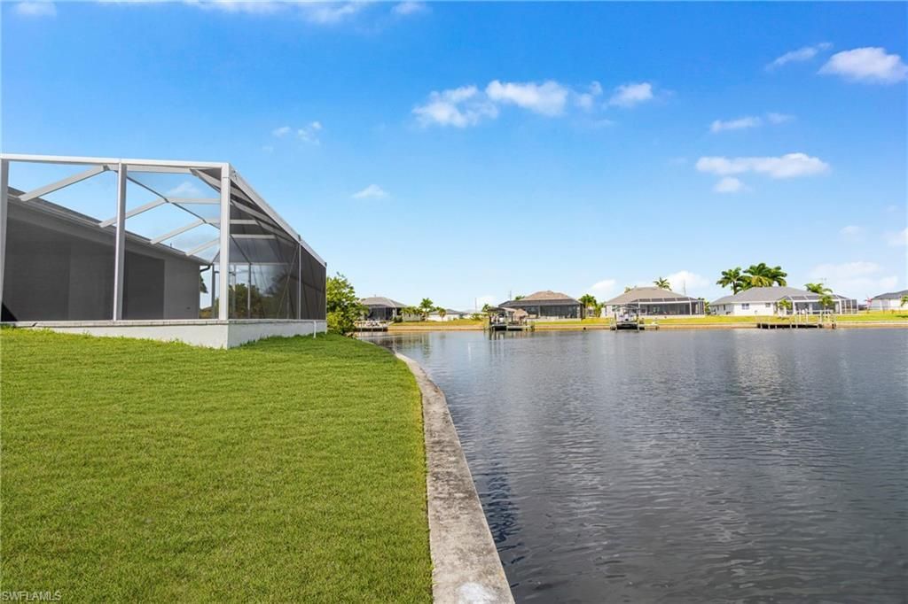 913 NW 33rd Pl, Cape Coral, FL 33993 Photo