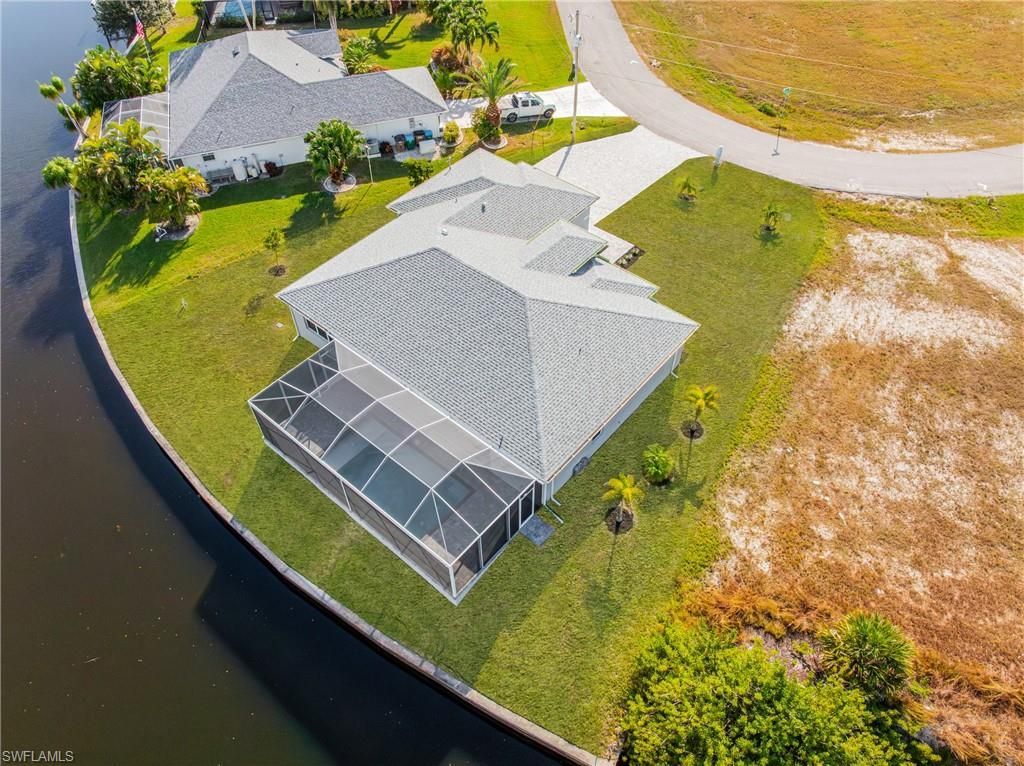 913 NW 33rd Pl, Cape Coral, FL 33993 Photo
