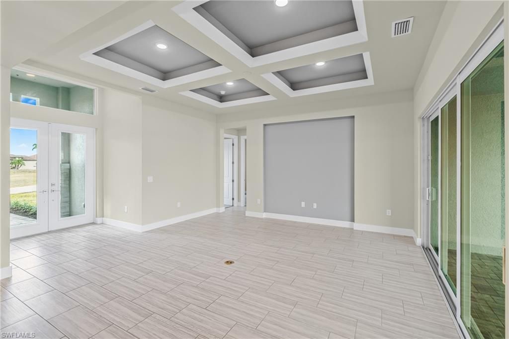 913 NW 33rd Pl, Cape Coral, FL 33993 Photo