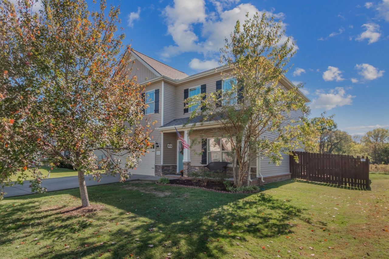 2105 Longhunter Chase Dr, Spring Hill, TN 37174 Main Photo