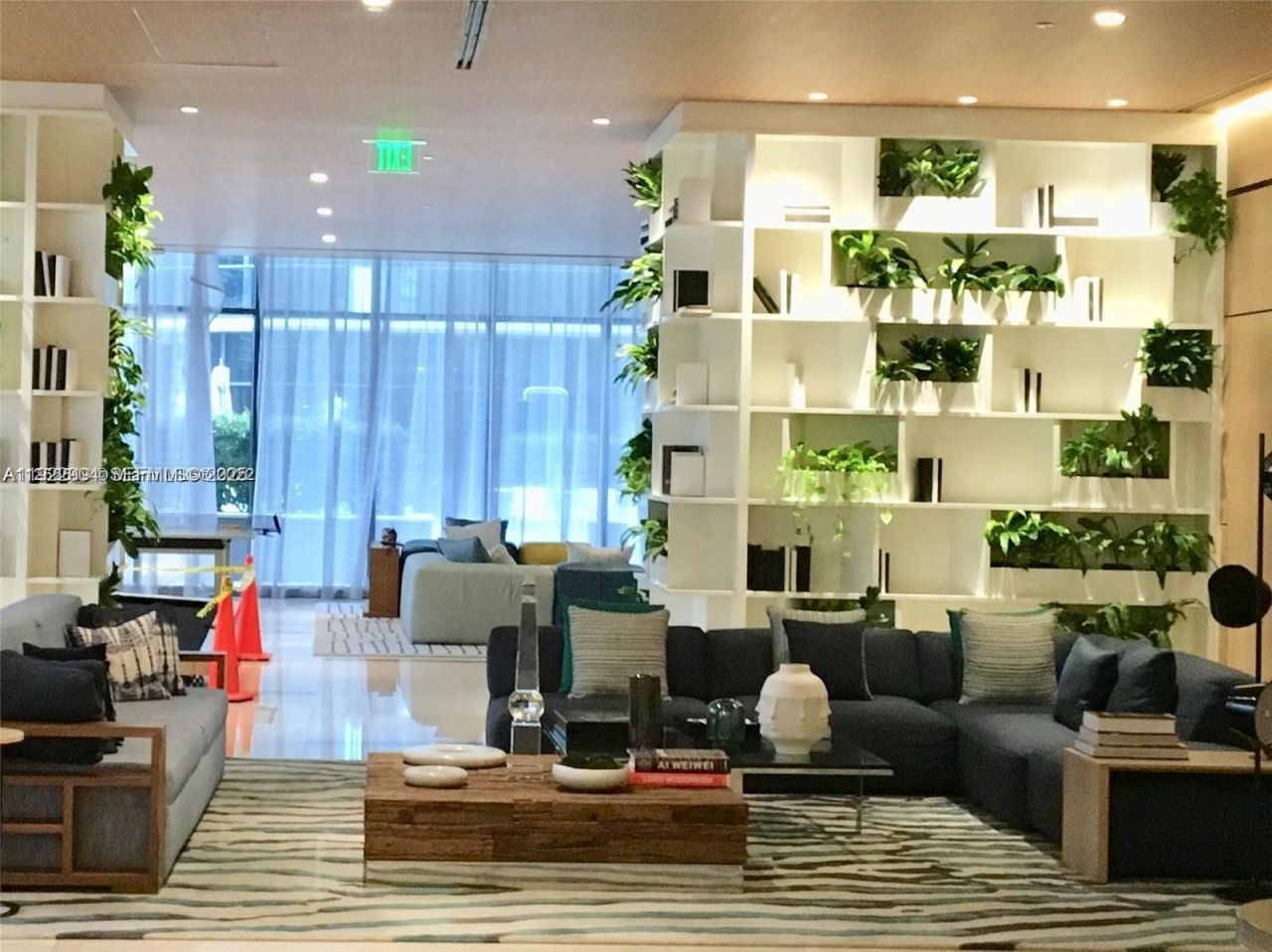 55 SW 9th St, Unit 3001, Miami, FL 33130 Photo