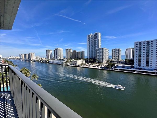 800 Parkview Dr, Unit 1021, Hallandale Beach, FL 33009