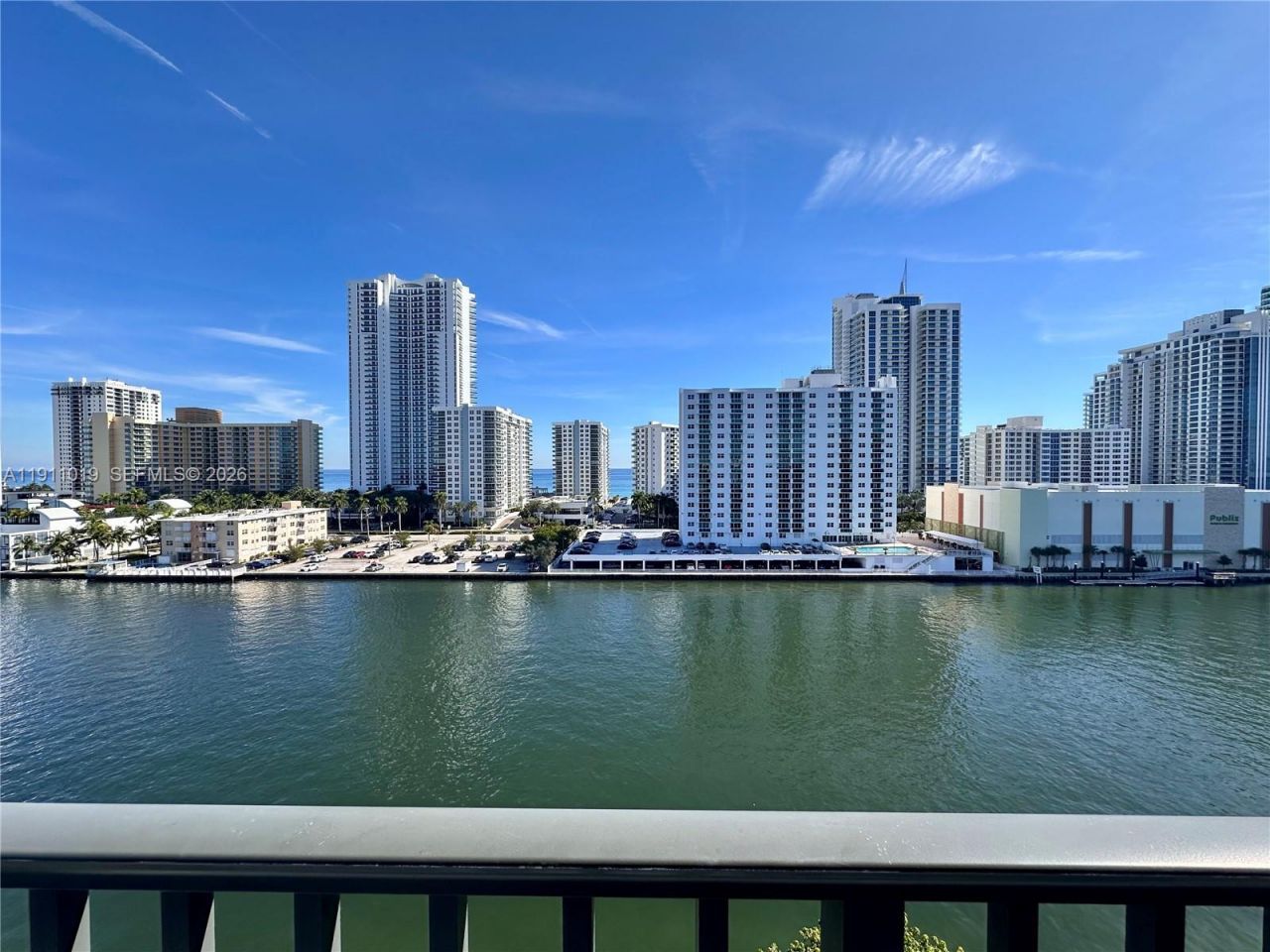 800 Parkview Dr, Unit 1021, Hallandale Beach, FL 33009 Photo