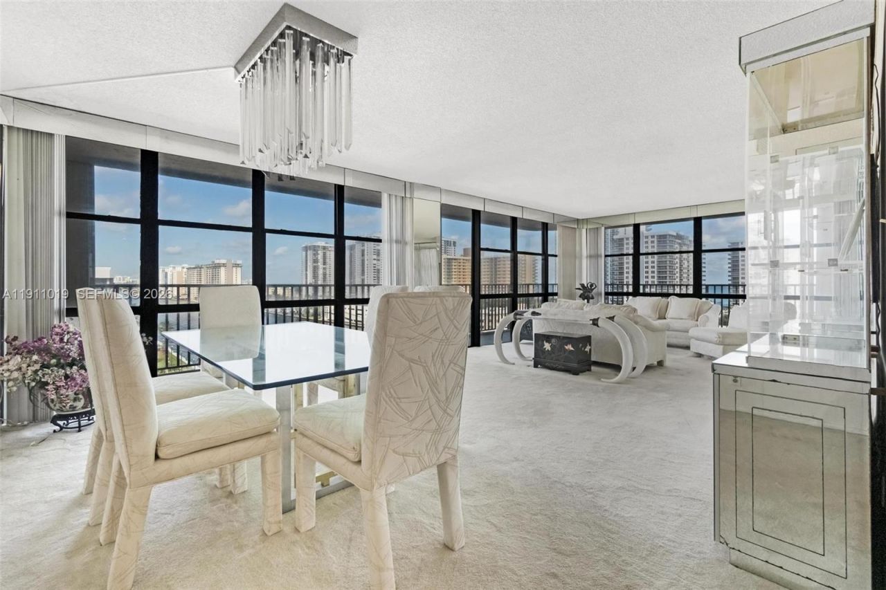 800 Parkview Dr, Unit 1021, Hallandale Beach, FL 33009 Photo