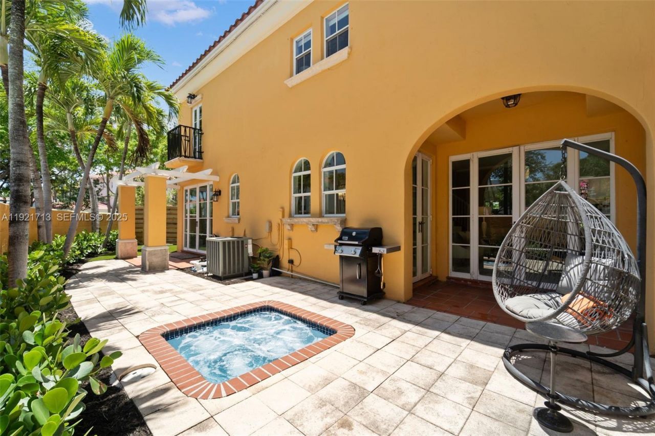 18475 NE 30th Pl, Aventura, FL 33160 Photo